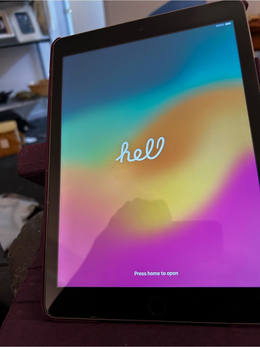 iPad Gen 9 - 100% battery life – includes glass screen, protector, and case.